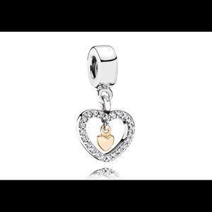 Pandora Forever in My Heart Charm